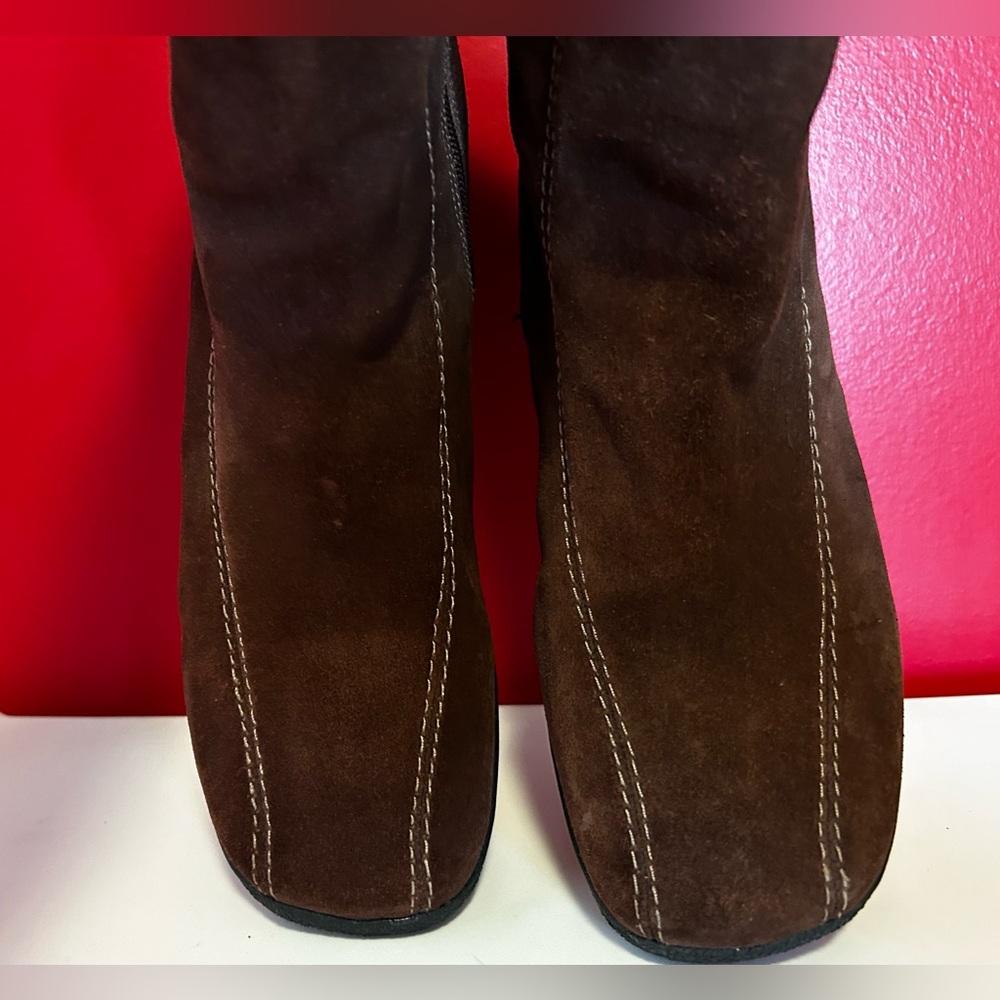 Clark’s Brown Ashlyn Ankle Boots - Picture 5 of 6